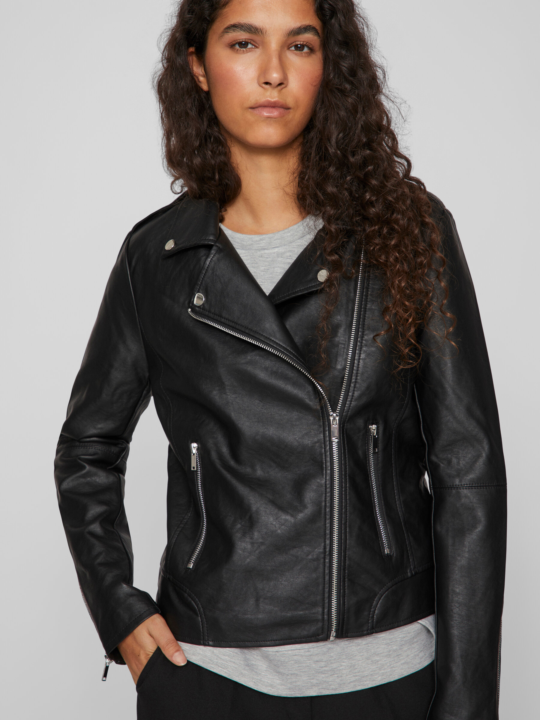 Abrigos y chaquetas de mujer